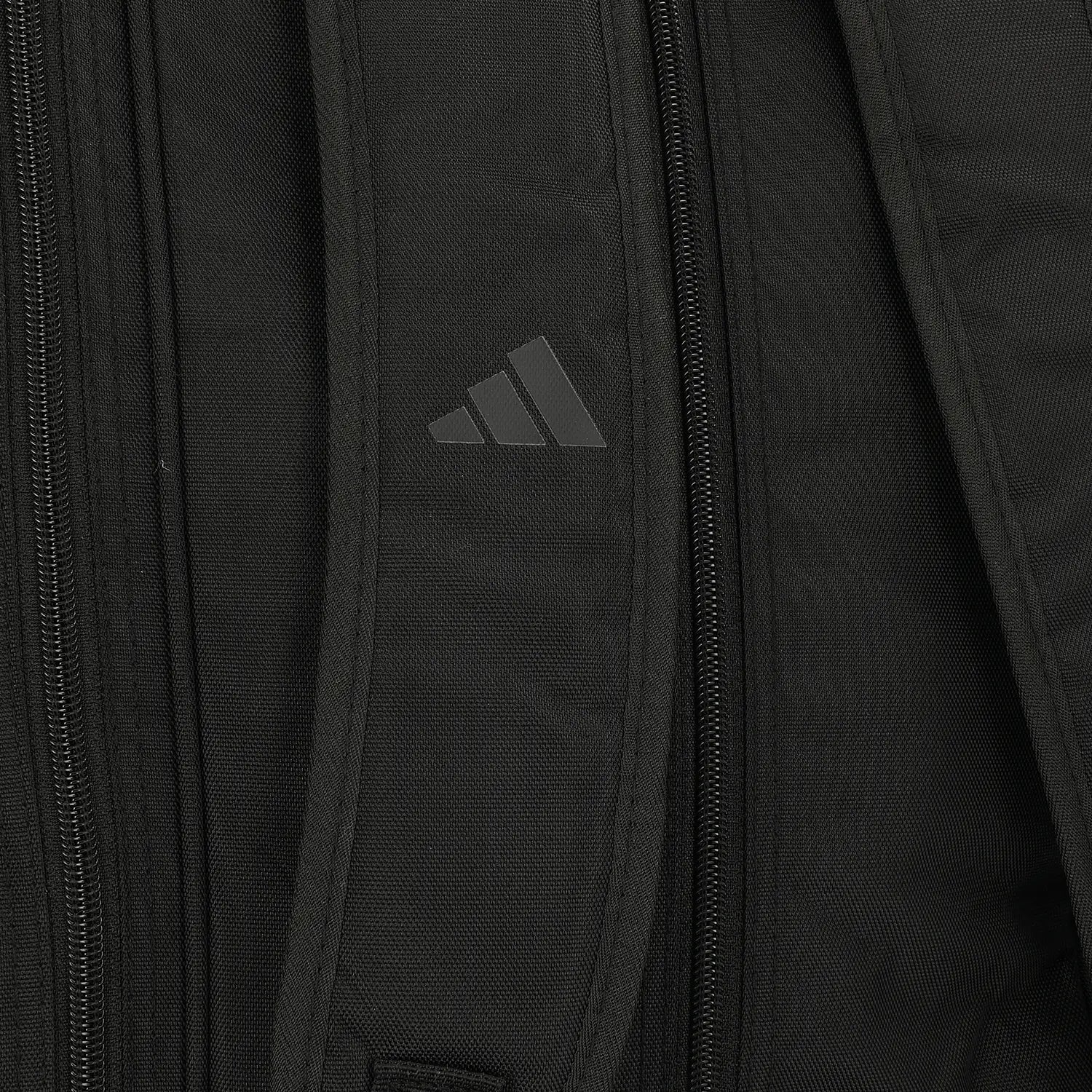 Adidas Carbon Control krepšys black modernus dizainas

