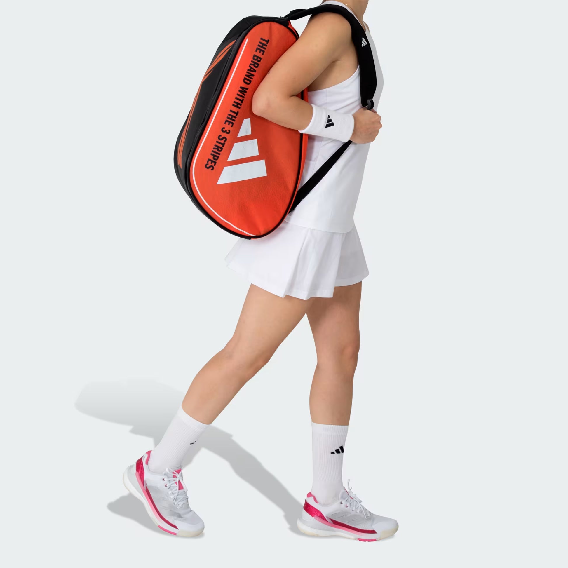 Adidas Control - sportiškas oranžinis dizainas